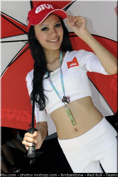 motogp_pitbabe_002_malaisie_sepang_2011