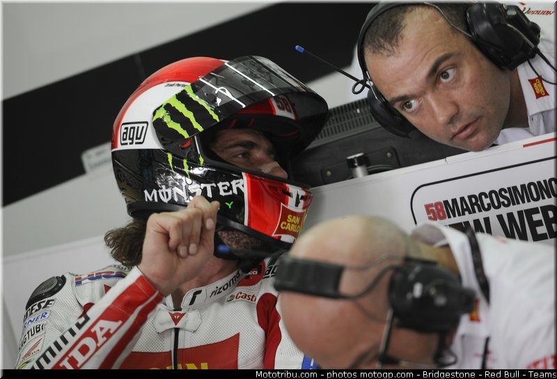 motogp_simoncelli_023_malaisie_sepang_2011
