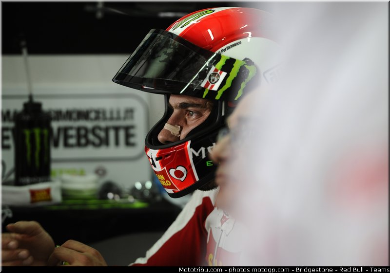 motogp_simoncelli_026_malaisie_sepang_2011