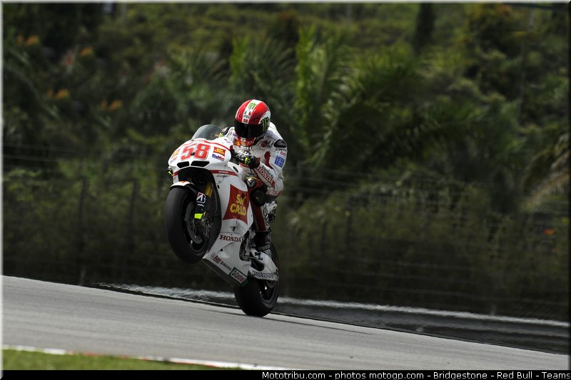 motogp_simoncelli_040_malaisie_sepang_2011