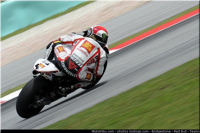 motogp_simoncelli_043_malaisie_sepang_2011
