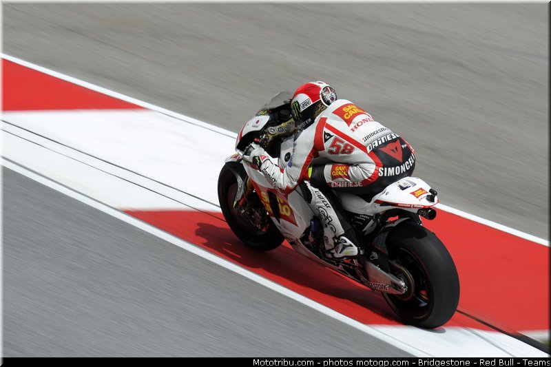 motogp_simoncelli_048_malaisie_sepang_2011