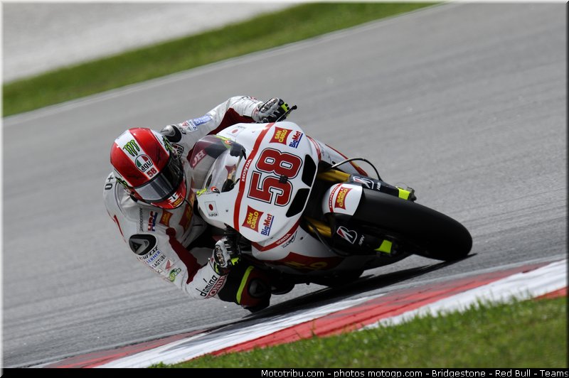 motogp_simoncelli_052_malaisie_sepang_2011