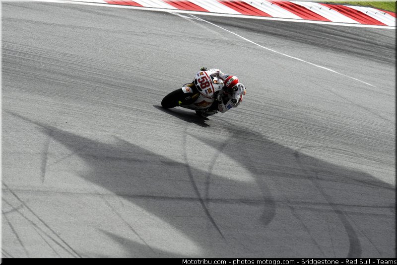 motogp_simoncelli_055_malaisie_sepang_2011