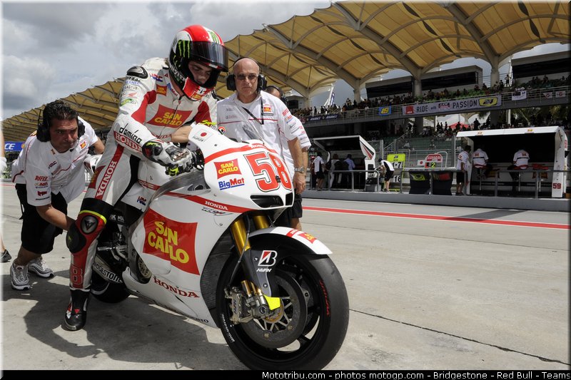 motogp_simoncelli_064_malaisie_sepang_2011
