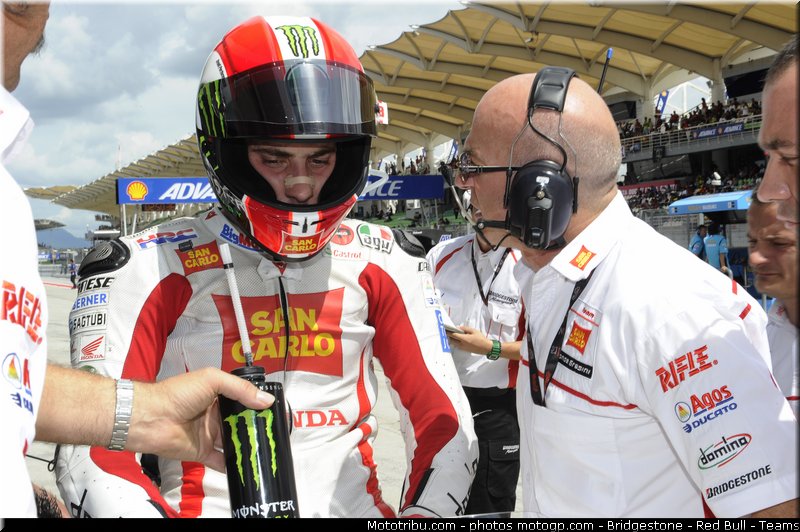 motogp_simoncelli_066_malaisie_sepang_2011