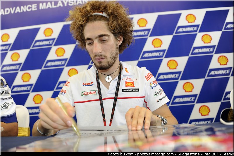 motogp_simoncelli_069_malaisie_sepang_2011