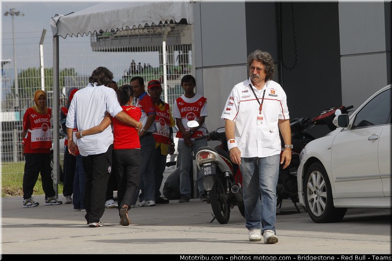 motogp_simoncelli_090_malaisie_sepang_2011
