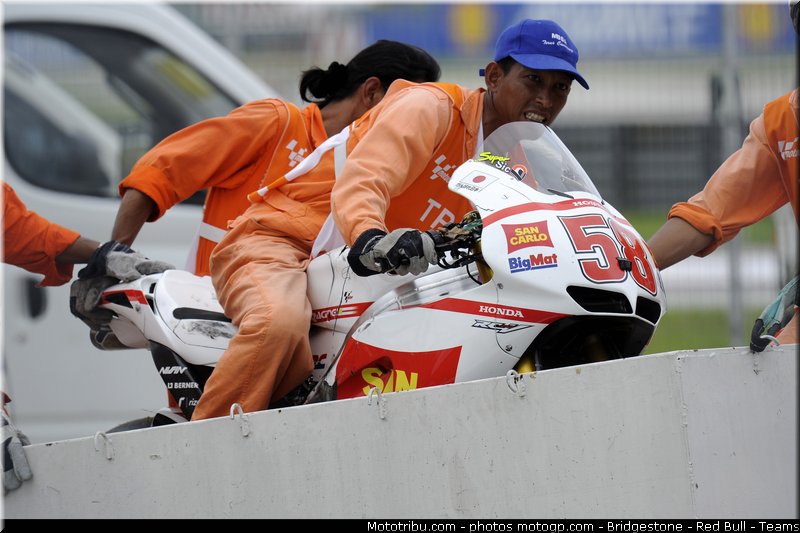 motogp_simoncelli_099_malaisie_sepang_2011