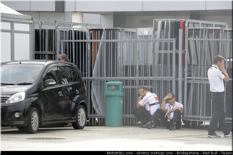 motogp_simoncelli_107_malaisie_sepang_2011