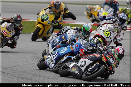 moto2_004_malaisie_sepang_2011.jpg