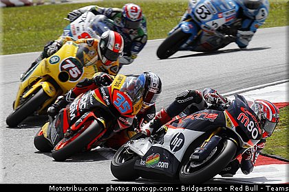 moto2_005_malaisie_sepang_2011.jpg