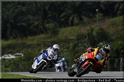 moto2_007_malaisie_sepang_2011.jpg