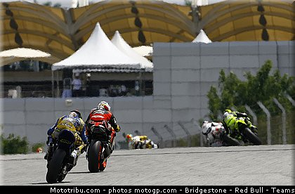moto2_008_malaisie_sepang_2011.jpg