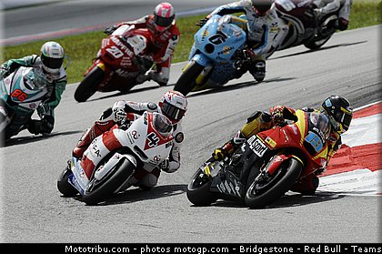 moto2_016_malaisie_sepang_2011.jpg
