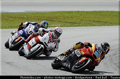 moto2_025_malaisie_sepang_2011.jpg