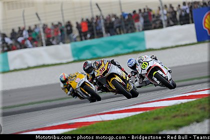 moto2_030_malaisie_sepang_2011.jpg