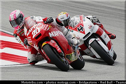 moto2_032_malaisie_sepang_2011.jpg