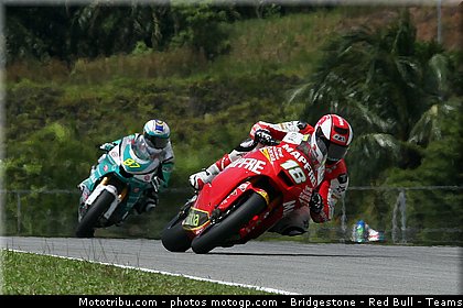 moto2_034_malaisie_sepang_2011.jpg