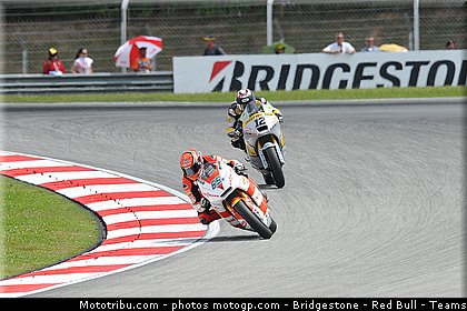 moto2_039_malaisie_sepang_2011.jpg