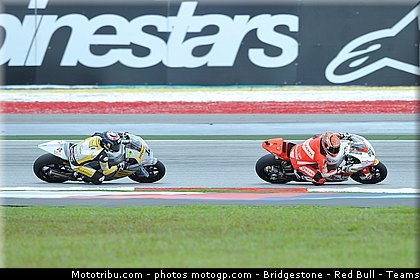 moto2_041_malaisie_sepang_2011.jpg