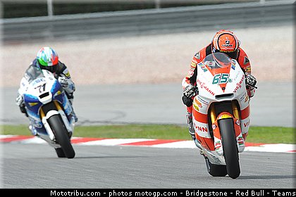 moto2_044_malaisie_sepang_2011.jpg