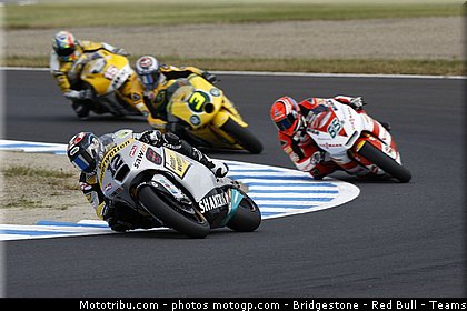 moto2_056_malaisie_sepang_2011.jpg