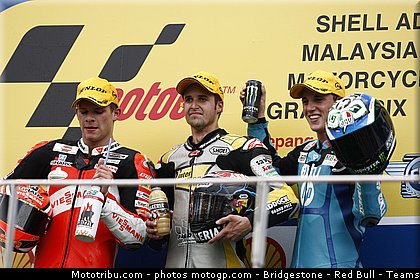 moto2_057_malaisie_sepang_2011.jpg