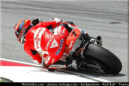 moto2_bradl_014_malaisie_sepang_2011.jpg