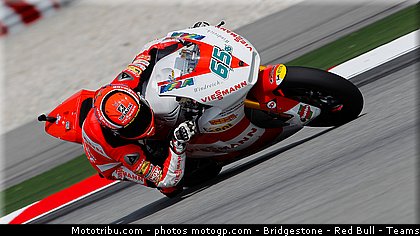 moto2_bradl_016_malaisie_sepang_2011.jpg