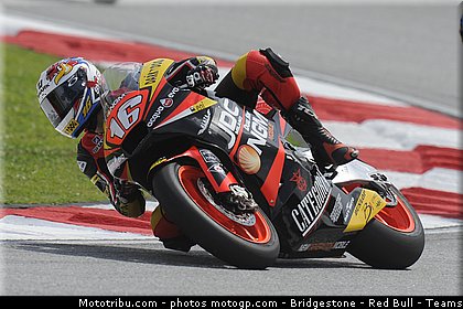 moto2_cluzel_001_malaisie_sepang_2011.jpg