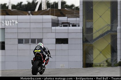 moto2_espargaro_a_009_malaisie_sepang_2011.jpg