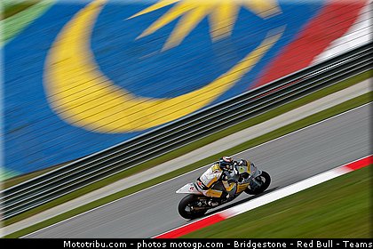 moto2_luthi_3_malaisie_sepang_2011.jpg