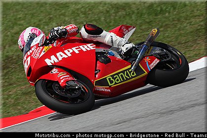 moto2_moreno_001_malaisie_sepang_2011.jpg