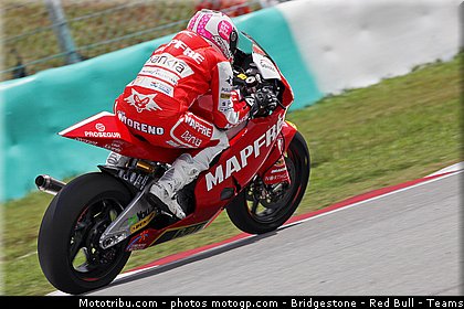 moto2_moreno_004_malaisie_sepang_2011.jpg