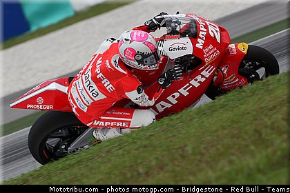 moto2_moreno_005_malaisie_sepang_2011.jpg