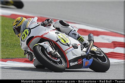 moto2_pirro_01_malaisie_sepang_2011.jpg