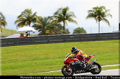moto2_simeon_001_malaisie_sepang_2011.jpg