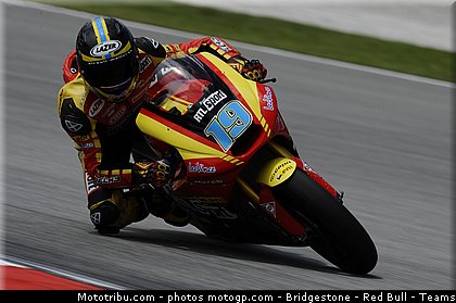 moto2_simeon_004_malaisie_sepang_2011.jpg