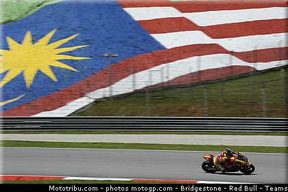 moto2_simeon_008_malaisie_sepang_2011.jpg