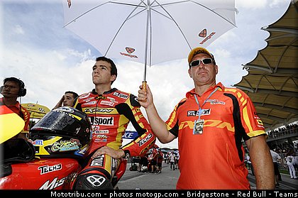 moto2_simeon_020_malaisie_sepang_2011.jpg