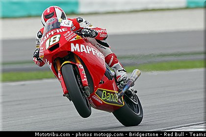 moto2_torres_005_malaisie_sepang_2011.jpg