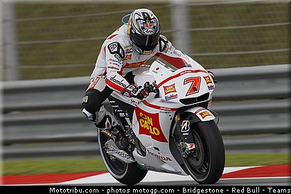 motogp_aoyama_017_malaisie_sepang_2011.jpg