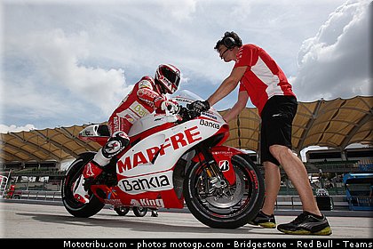 motogp_barbera_004_malaisie_sepang_2011.jpg