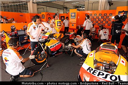 motogp_dovizioso_006_malaisie_sepang_2011.jpg