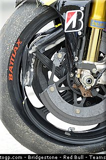 motogp_edwards_001_malaisie_sepang_2011.jpg