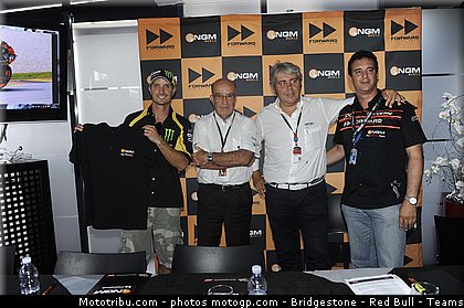 motogp_edwards_008_malaisie_sepang_2011.jpg