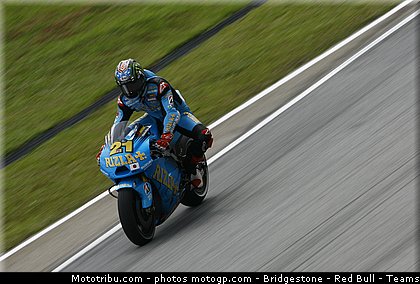 motogp_hopkins_007_malaisie_sepang_2011.jpg