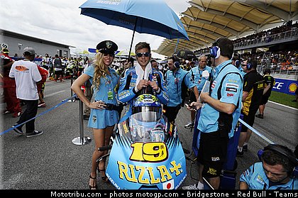 motogp_pitbabe_016_malaisie_sepang_2011.jpg