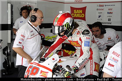 motogp_simoncelli_006_malaisie_sepang_2011.jpg